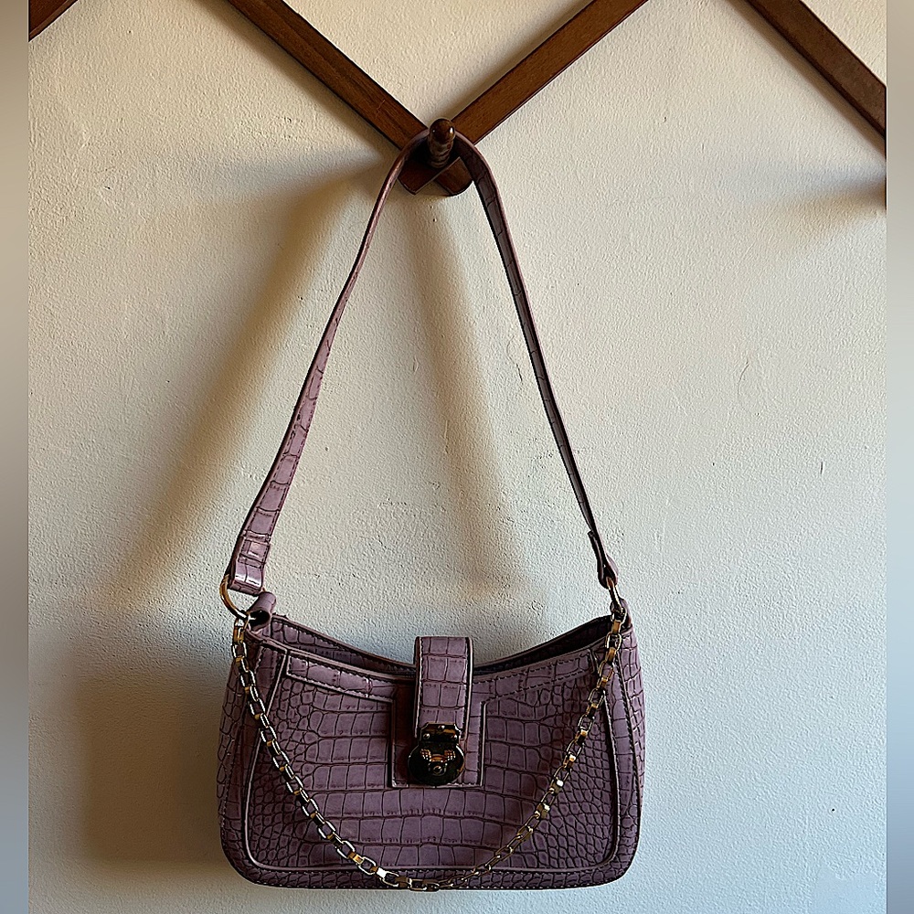 Croc Embossed Vegan Leather Shoulder Bag in Dusty Mauve